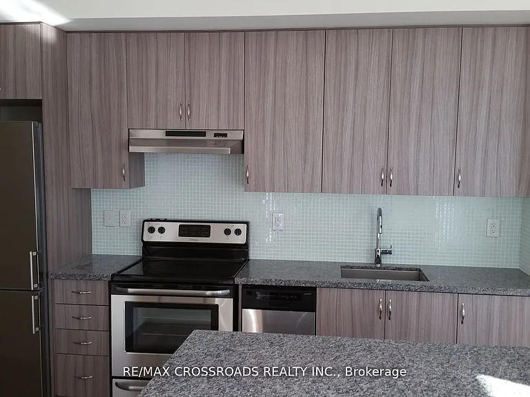 8763 Bayview Ave #207 — Photo 4