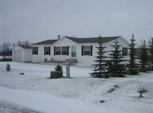 204 Canberra Ct, Emerado, ND 58228