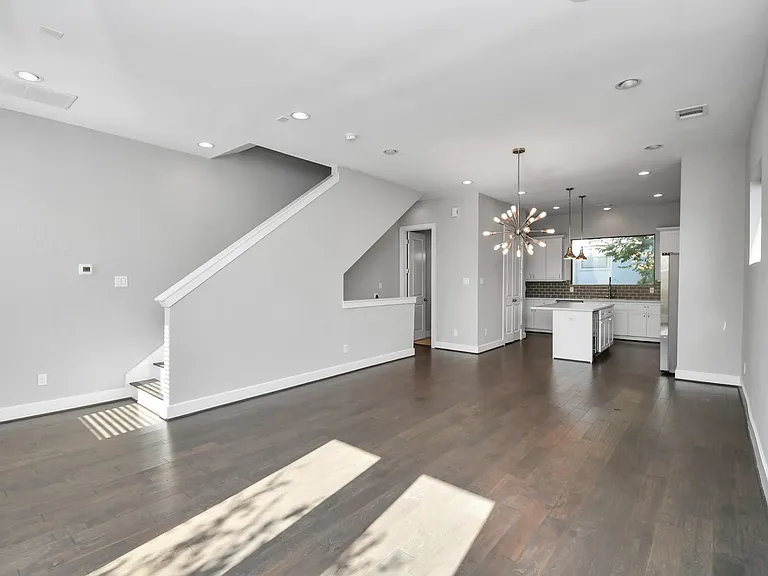 308 Palmer St — Photo 8