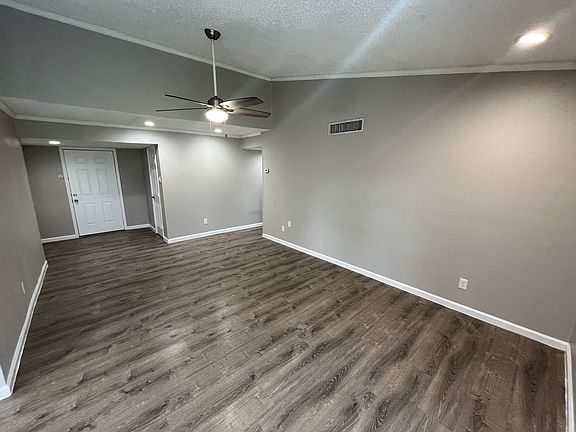 5th image of 5049 Leameadow Dr