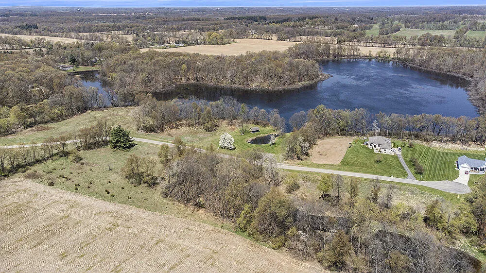 16 Campbell Lake Dr photo 1