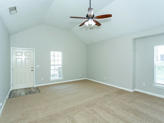 4th image of 101 Reese Dr