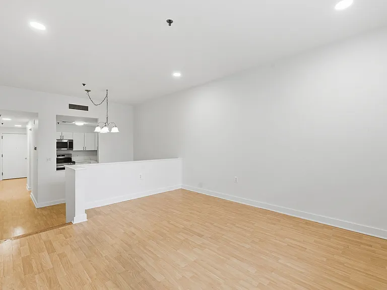 30 Monument Sq #101 — Photo 18