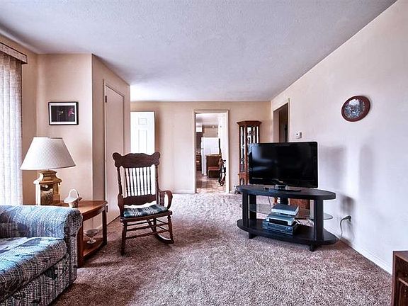 4th image of 312 Homan Ave