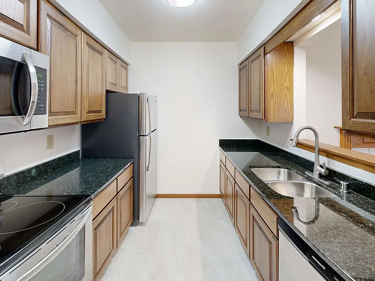 High Point Commons Apartments — Photo 143