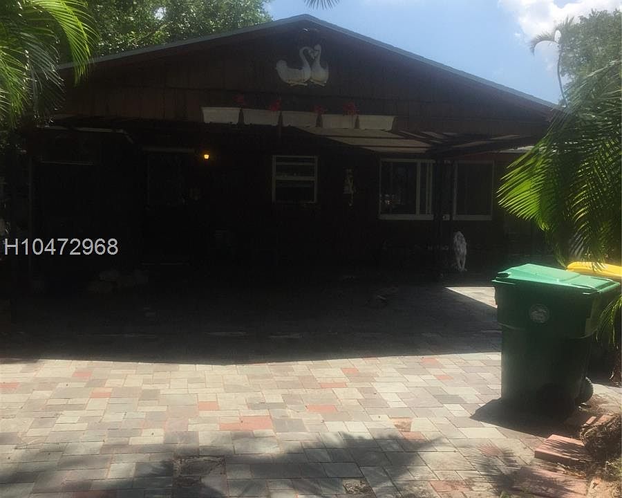2nd image of 4500 SW 38th Ter