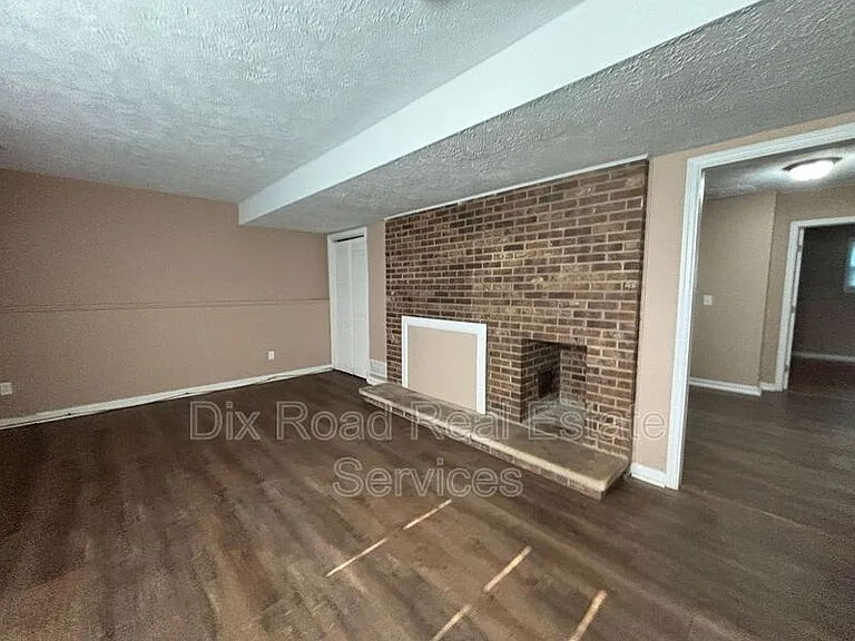 4107 Central Ave — Photo 24