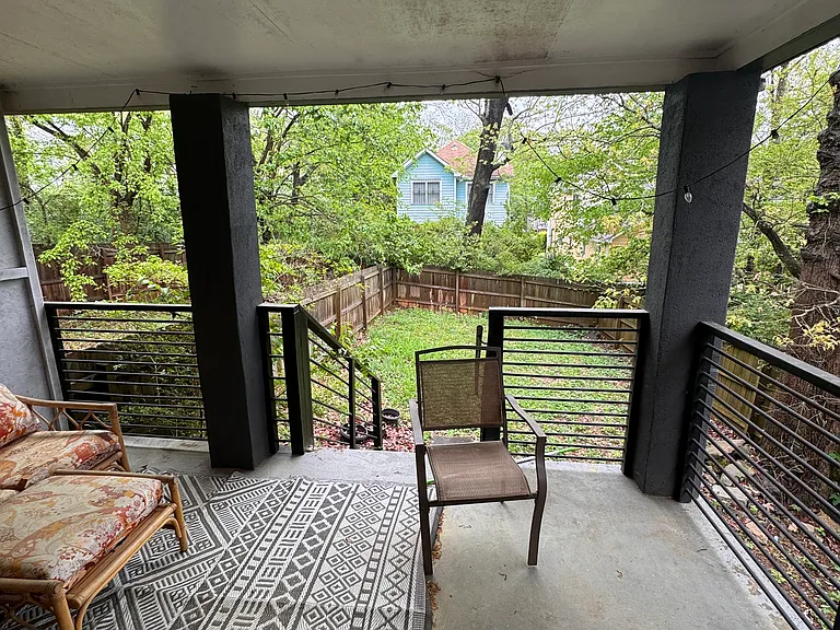 990 Linam St SE #B — Photo 7