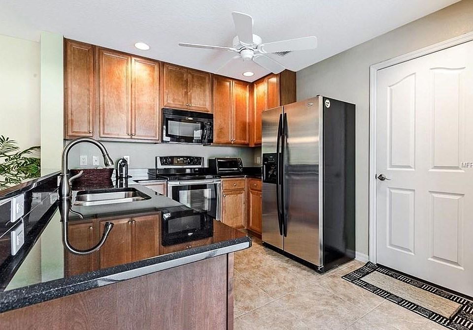 2nd image of 13802 Phoenix Dr