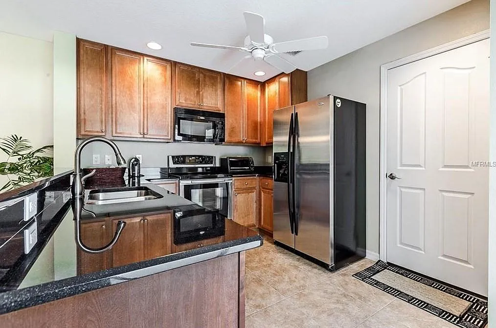 Building Photo - 13802 Phoenix Dr