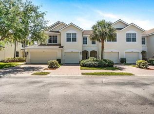 1216 Oxford Ln #16, Naples, FL 34105