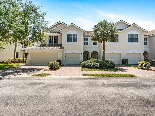 1216 Oxford Ln #16, Naples, FL 34105