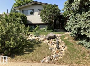 15212 86th Ave NW, Edmonton, AB T5R 4C3