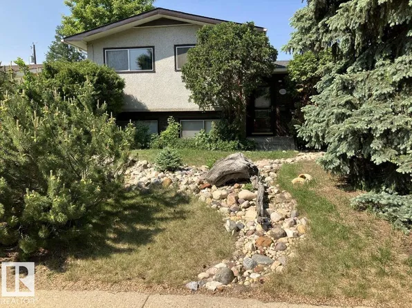 15212 86th Ave NW, Edmonton, AB T5R 4C3