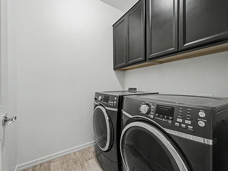 1360 W Joshua Tree Ave — Photo 11