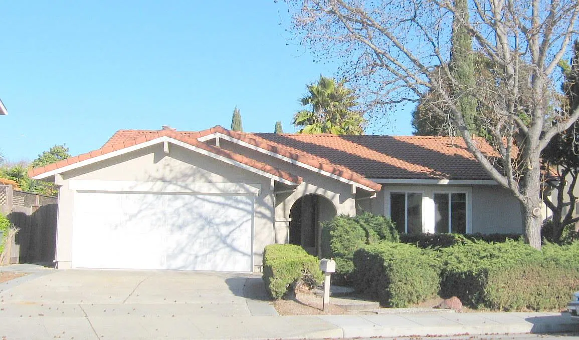 3 bed, 1453 sqft, $5,200 — Photo 1