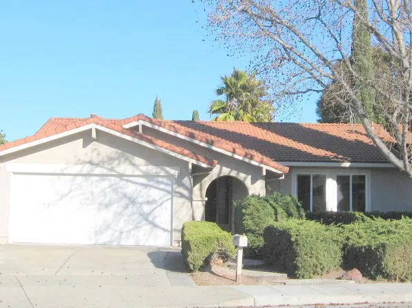 714 Starbush Dr, Sunnyvale, CA 94086