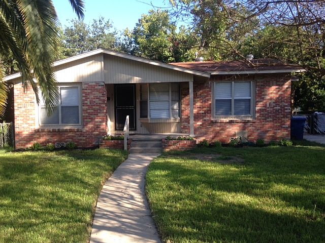 1st image of 327 Fargo Ave