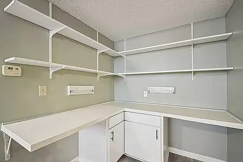 Carrells Apartments — Photo 11