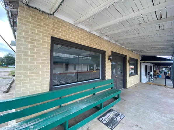 509 3rd St, Lexington, TX 78947