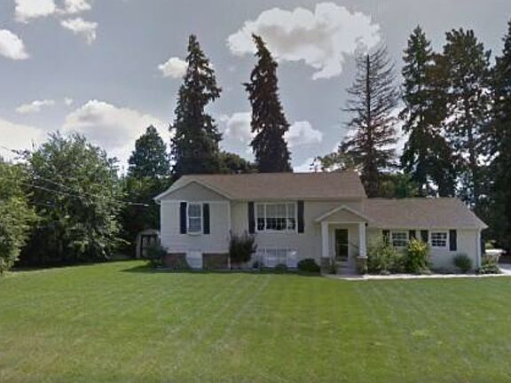 2nd image of 1000 Eastmont Dr SE