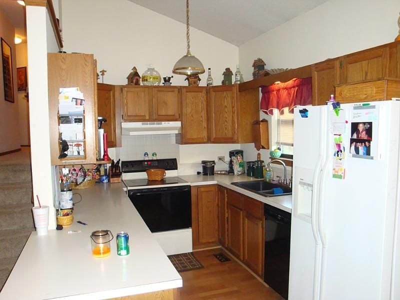 2nd image of 239 W Teal Dr
