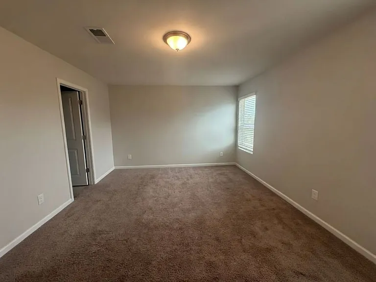 5215 Maynard Hill Dr — Photo 12