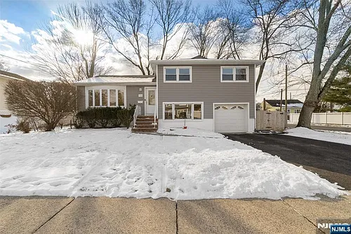 75 Cypress Rd Photo 1