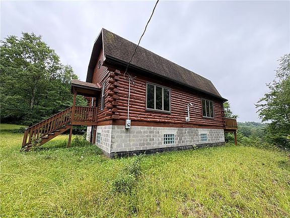 3rd image of 939 Hillman Rd