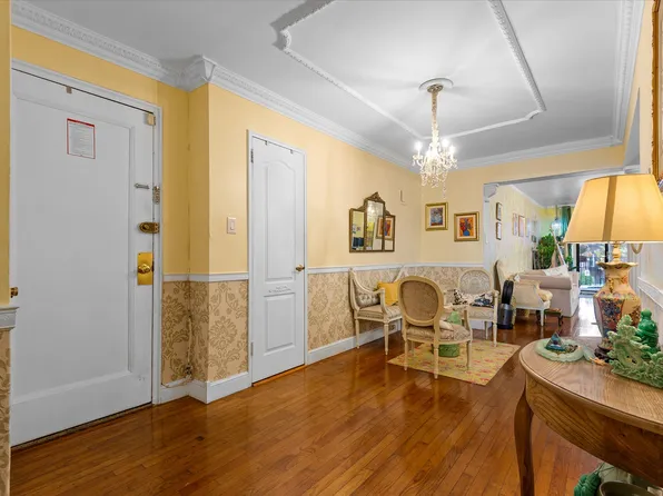 7401 Shore Road image 4 of 21