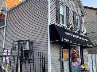 9 Smith St, Elizabeth, NJ 07201