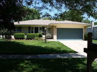 657 Georgetown St, Canton, MI 48188