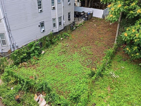 4th image of 18 Glenburne St