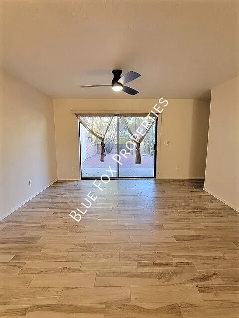 2 Bedroom, 2.5 Bathroom Townhom in Northeast tucson — Photo 4