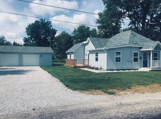 549 S Prairie St, Bement, IL 61813
