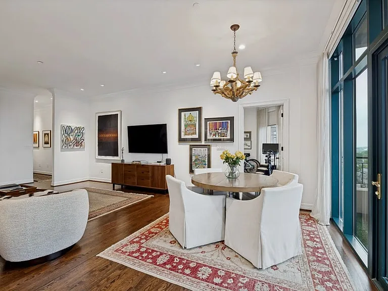 2828 Hood St #801 — Photo 4
