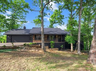 16180 Black Oak Ln, Rogers, AR 72756