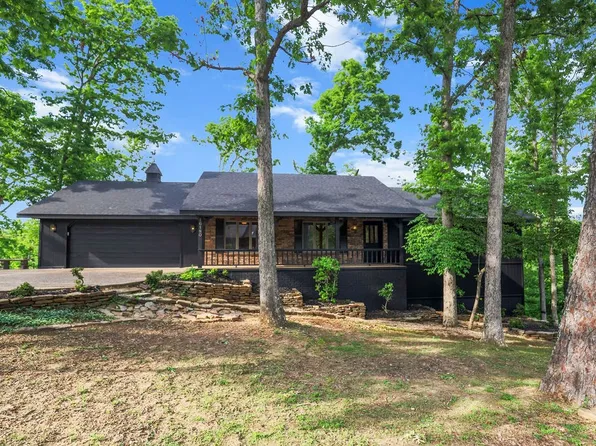 16180 Black Oak Ln, Rogers, AR 72756