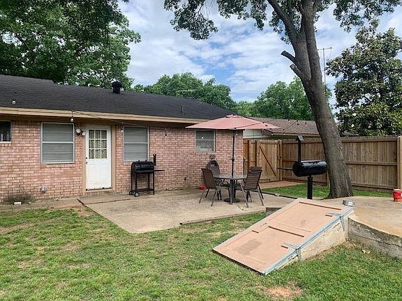 2nd image of 314 Hillside Dr