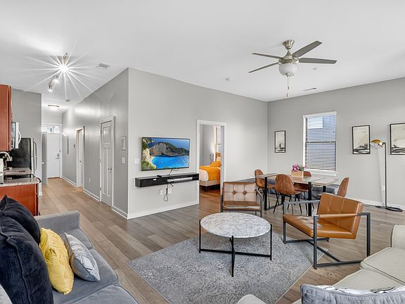 2nd image of 1700 Belcourt Ave #301