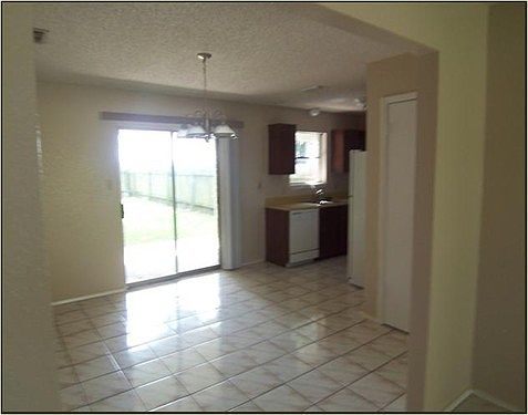 4th image of 5913 Sunrise Blvd APT A