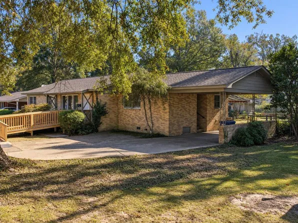 261 Pollard St, Batesville, MS 38606