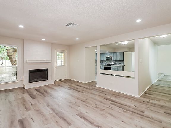 5th image of 12406 S Garden St