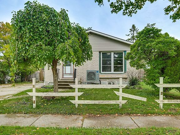 2nd image of 63 Renny Cres