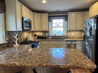 49 Dewey Ave, Tiverton, RI 02878