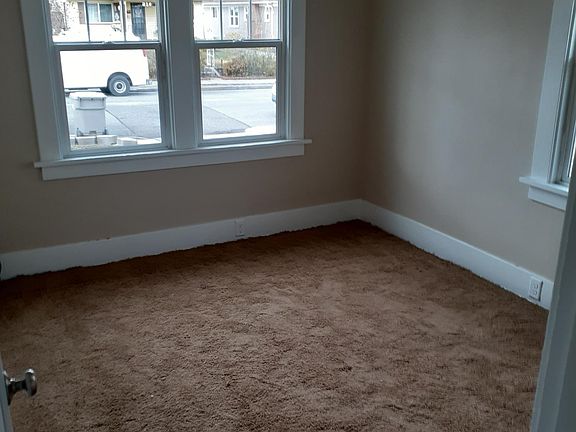 4th image of 205 N Emerson Ave
