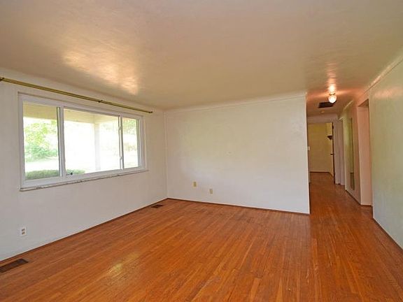 5th image of 4310 Terrace Dr