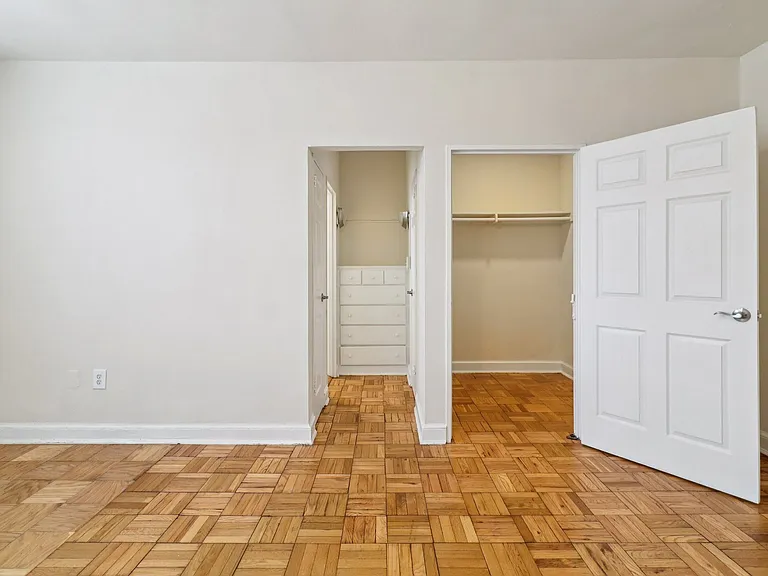 1401 Sheridan — Photo 21