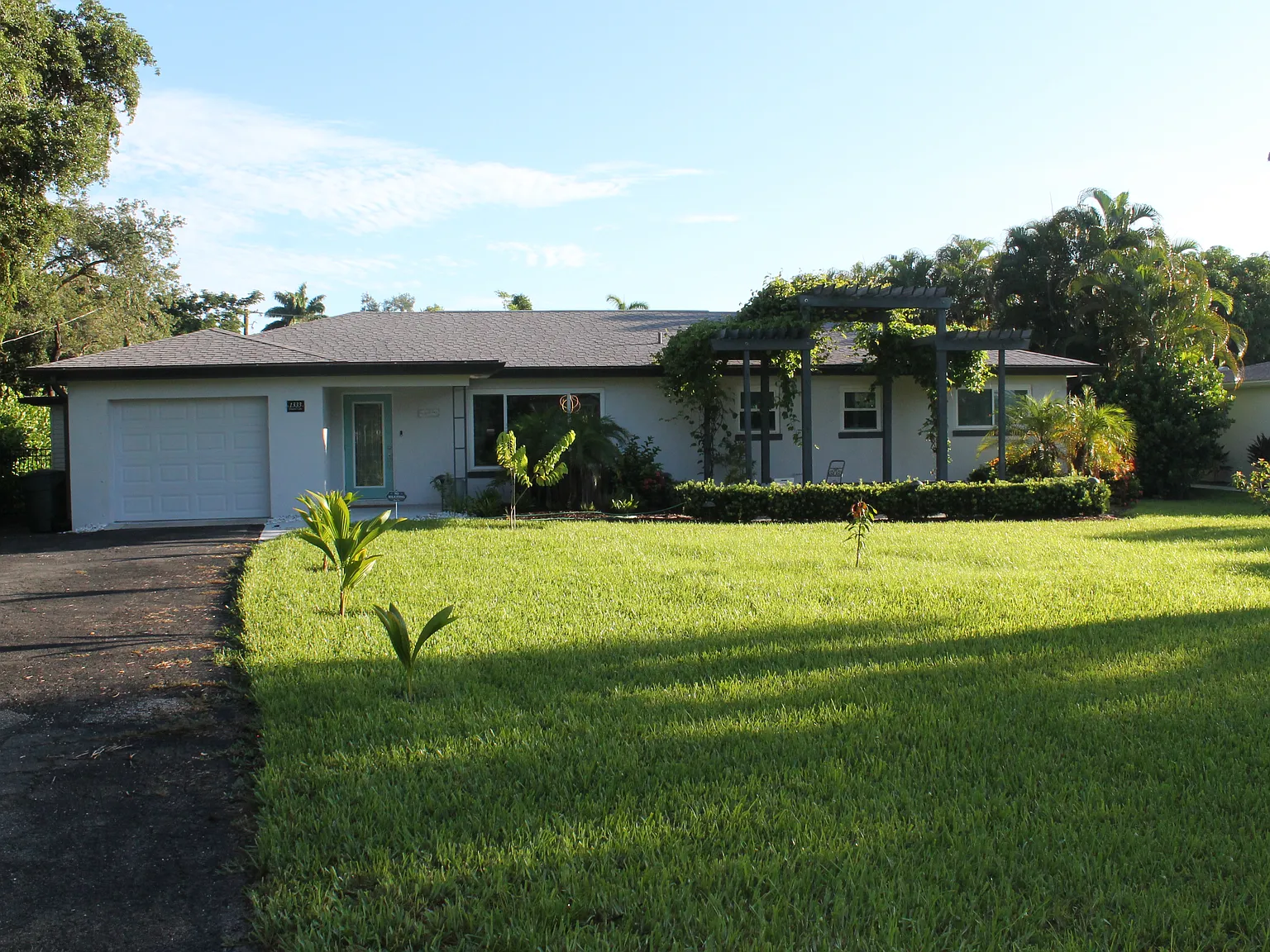 3 bed, 2182 sqft, $3,800 — Photo 2