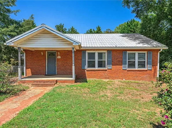 211 Harmony St, Commerce, GA 30529